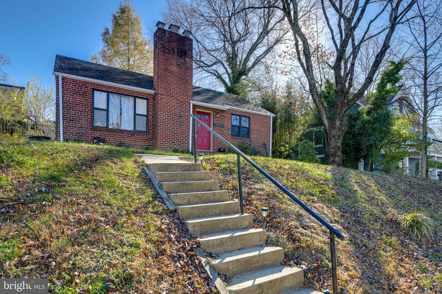 10213 Parkwood DRIVE