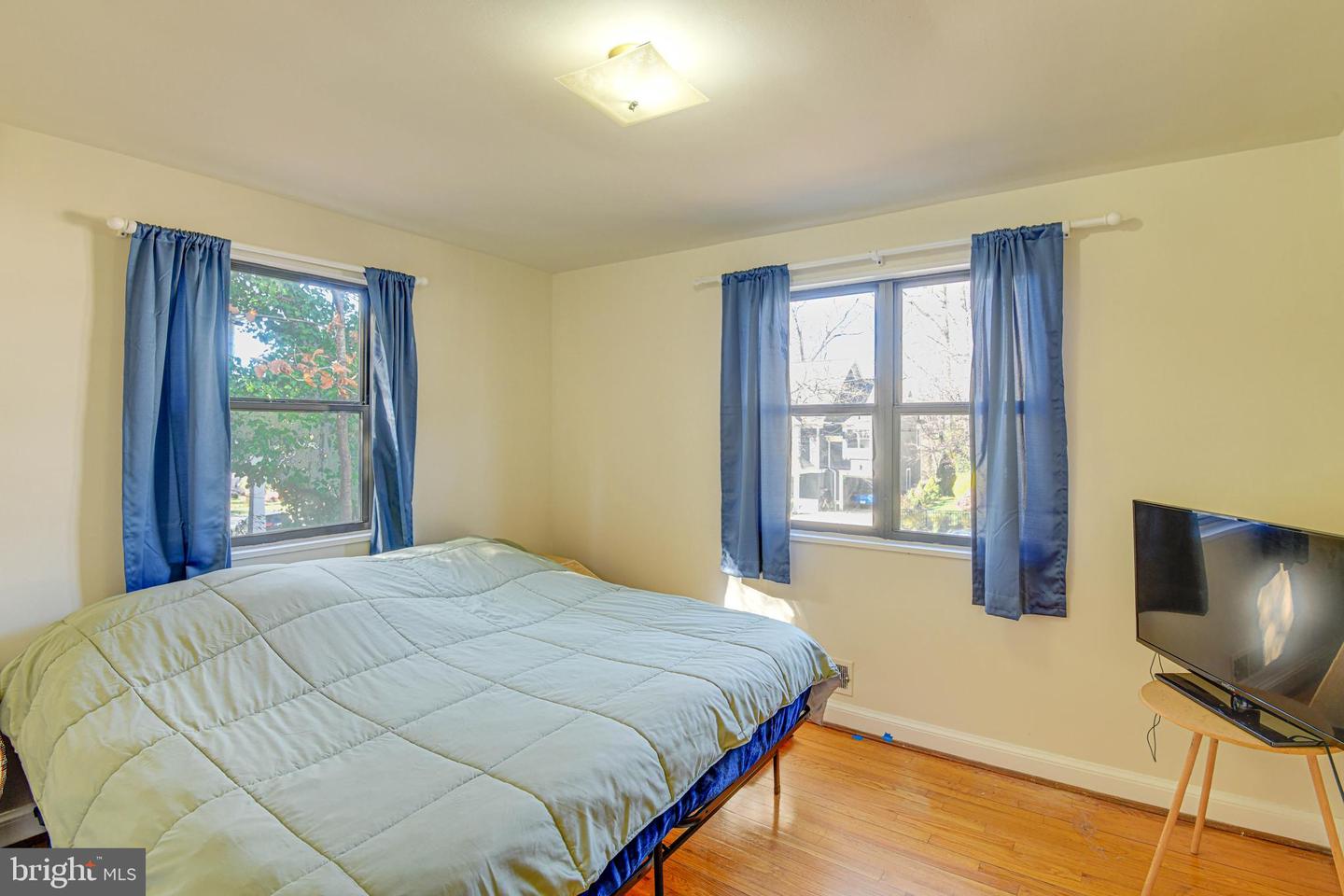 10213 Parkwood DRIVE