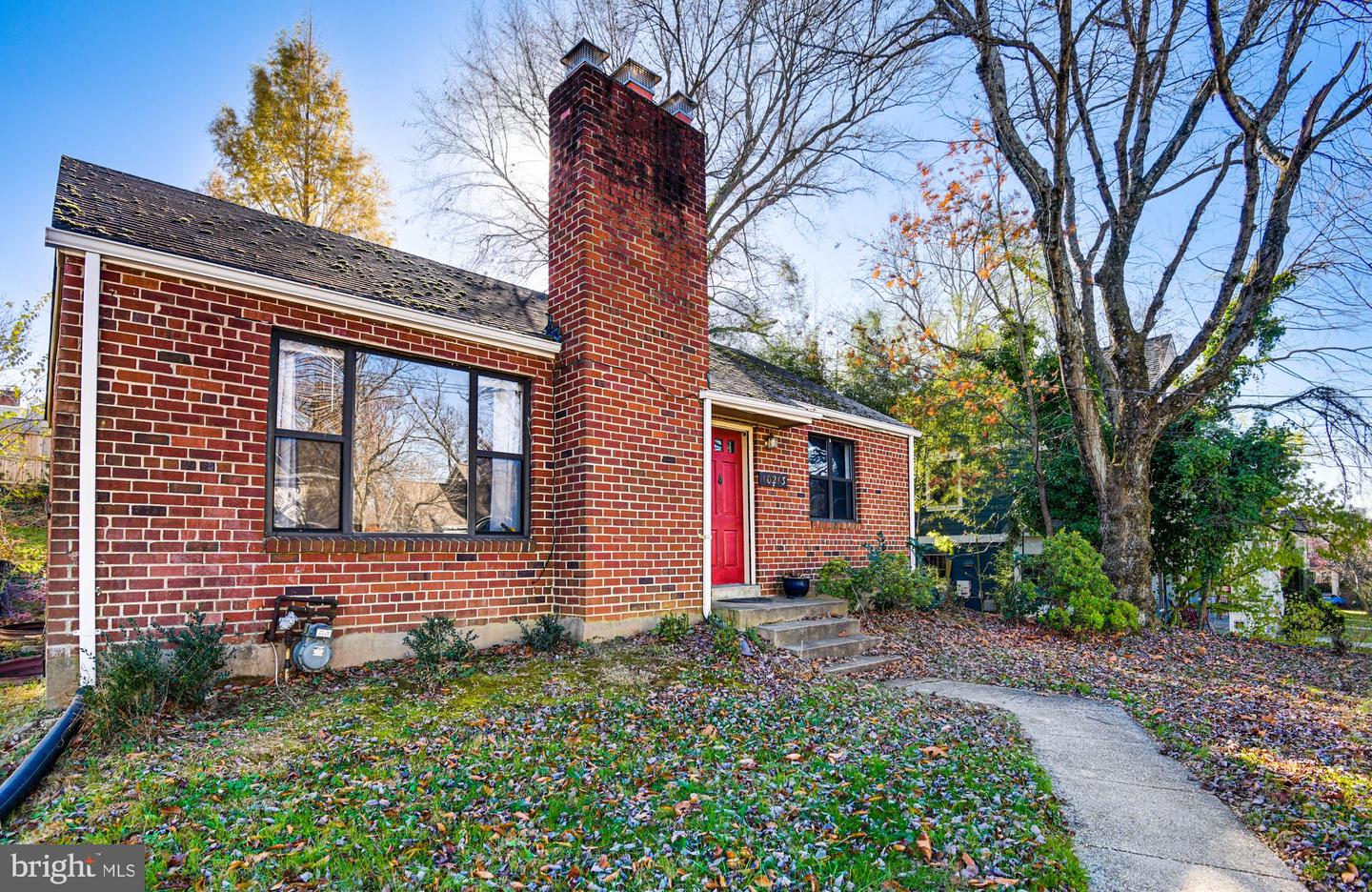 10213 Parkwood DRIVE