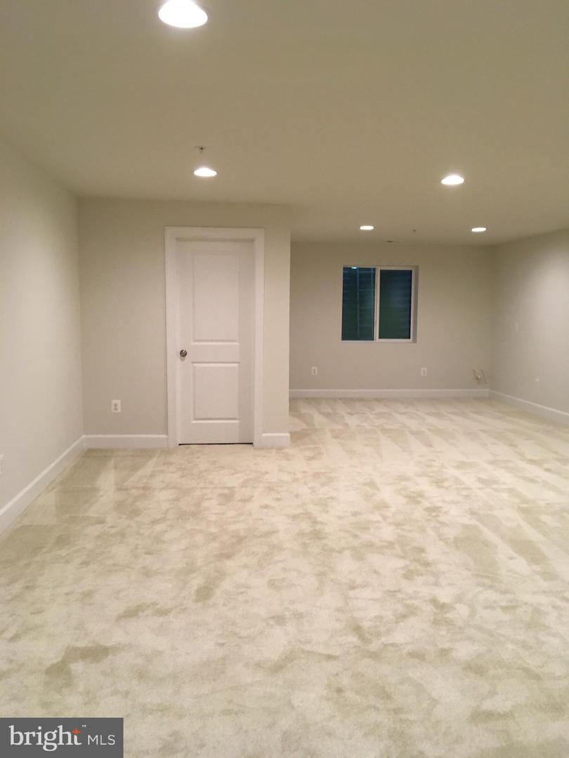 117 Parkdale COURT