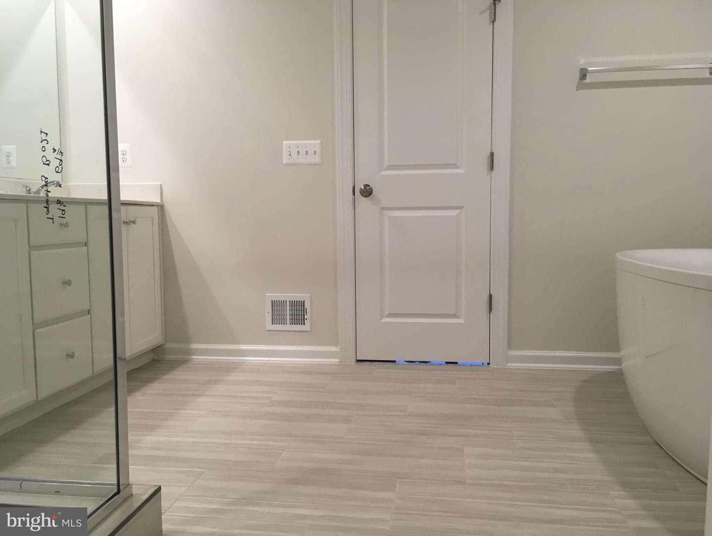 117 Parkdale COURT