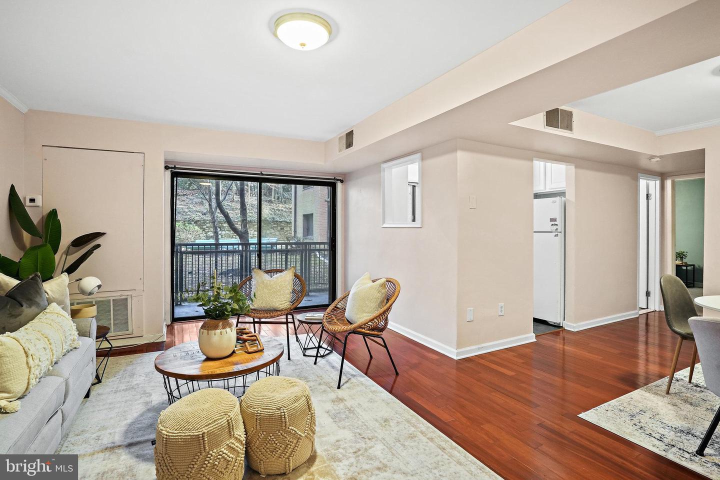 7611 Maple AVENUE Unit: 310