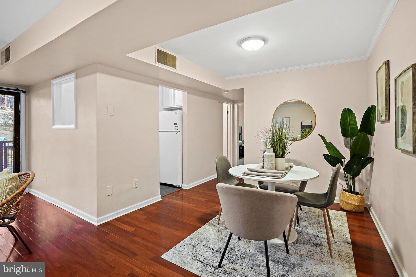 7611 Maple AVENUE Unit: 310