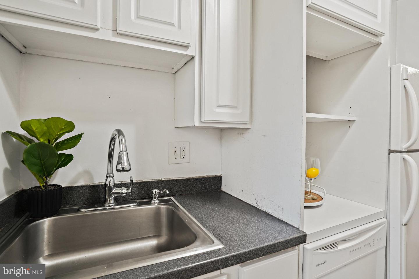 7611 Maple AVENUE Unit: 310