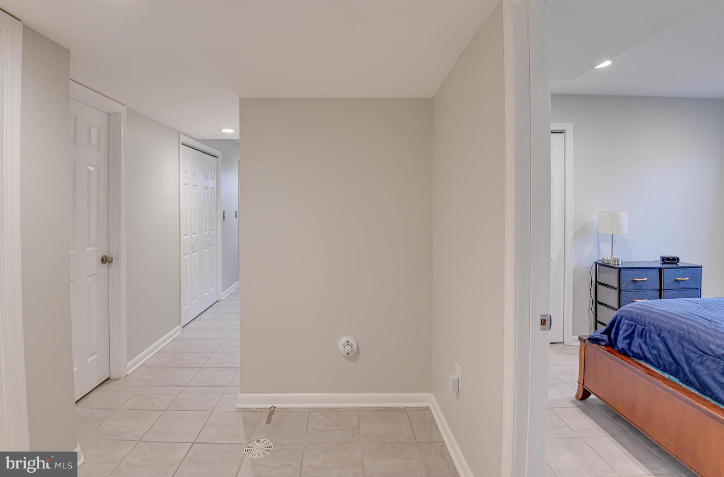 14305 Woodcrest DRIVE