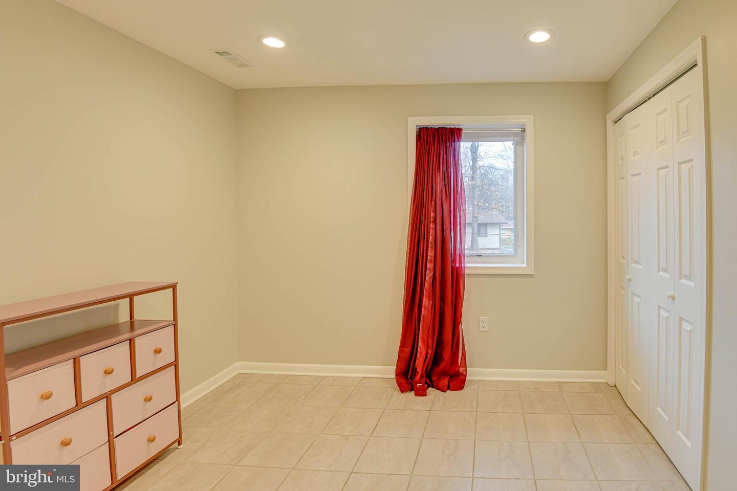 14305 Woodcrest DRIVE