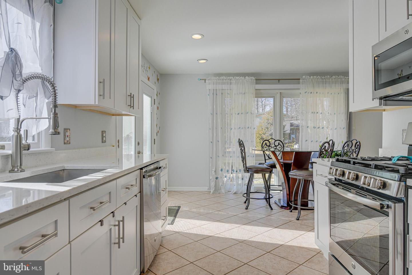 14305 Woodcrest DRIVE
