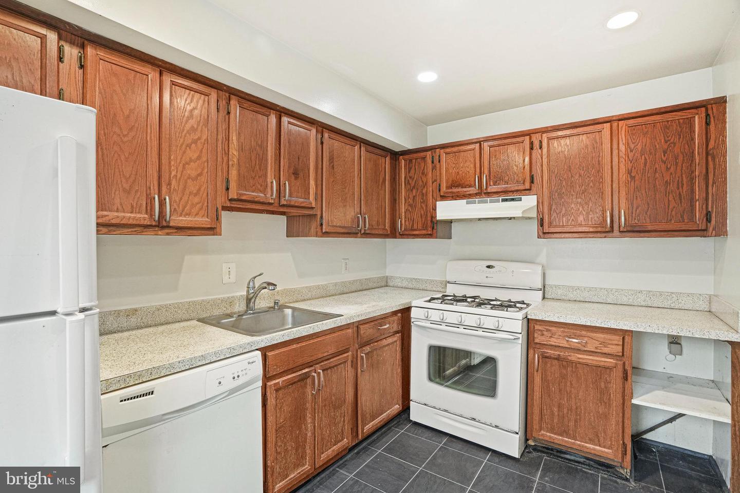 778 Quince Orchard BOULEVARD Unit: T1