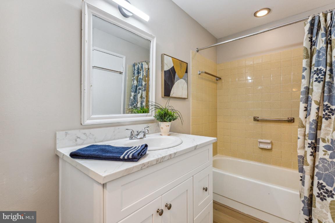 15402 Wentbridge COURT Unit: 44-B