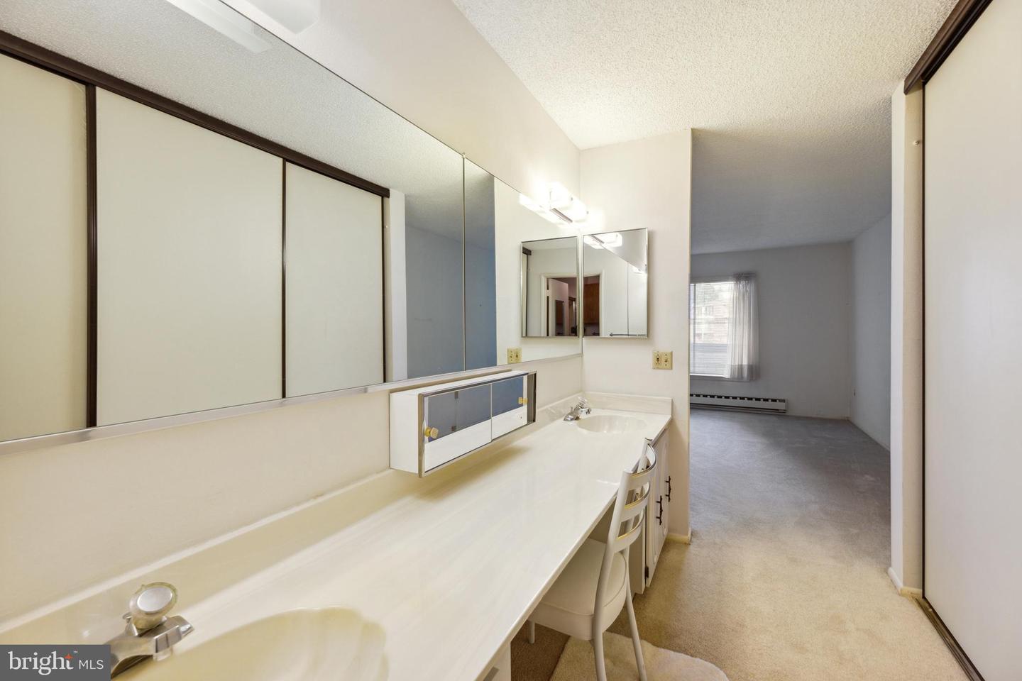 15111 Glade DRIVE Unit: 12-2D