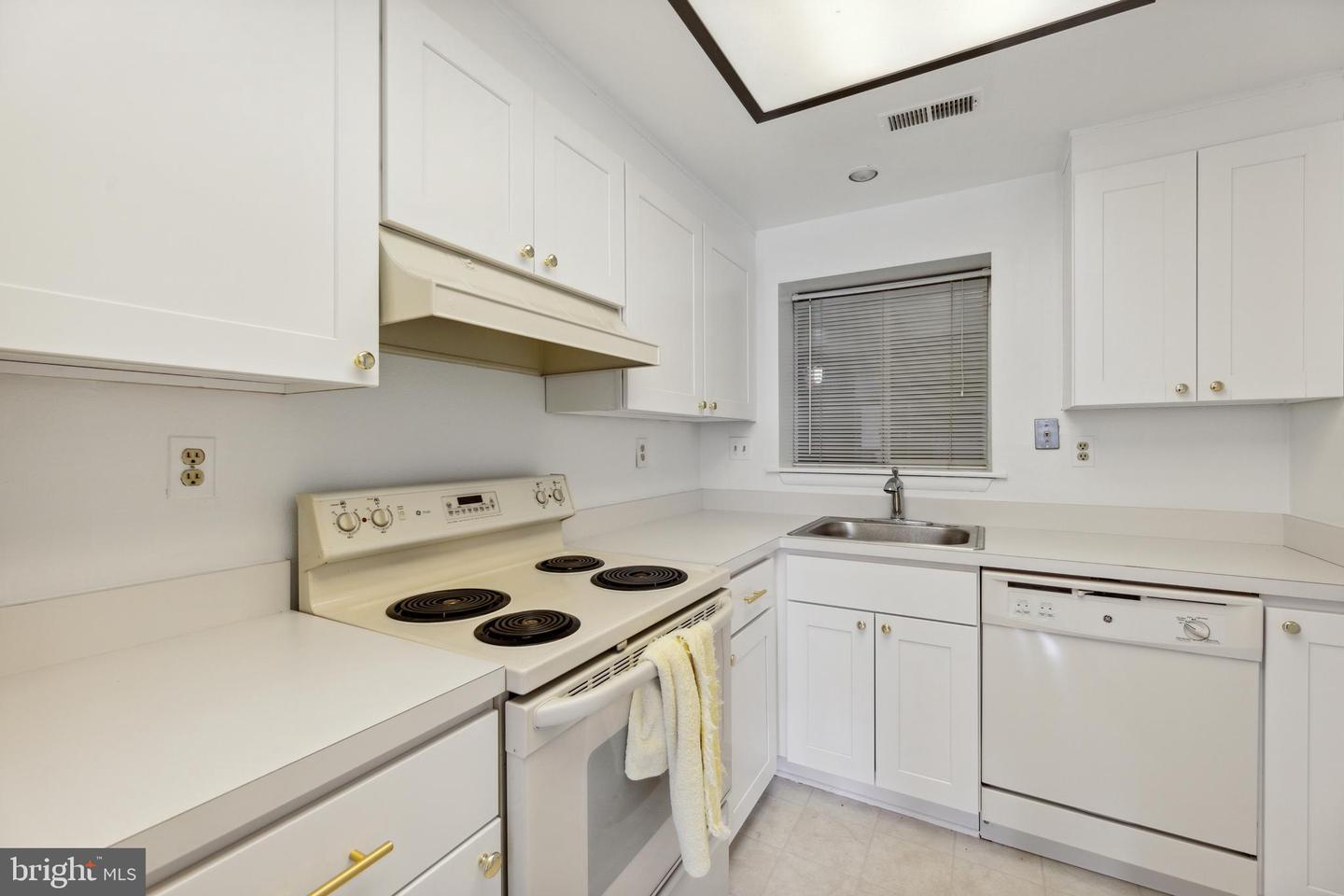 15111 Glade DRIVE Unit: 12-2D