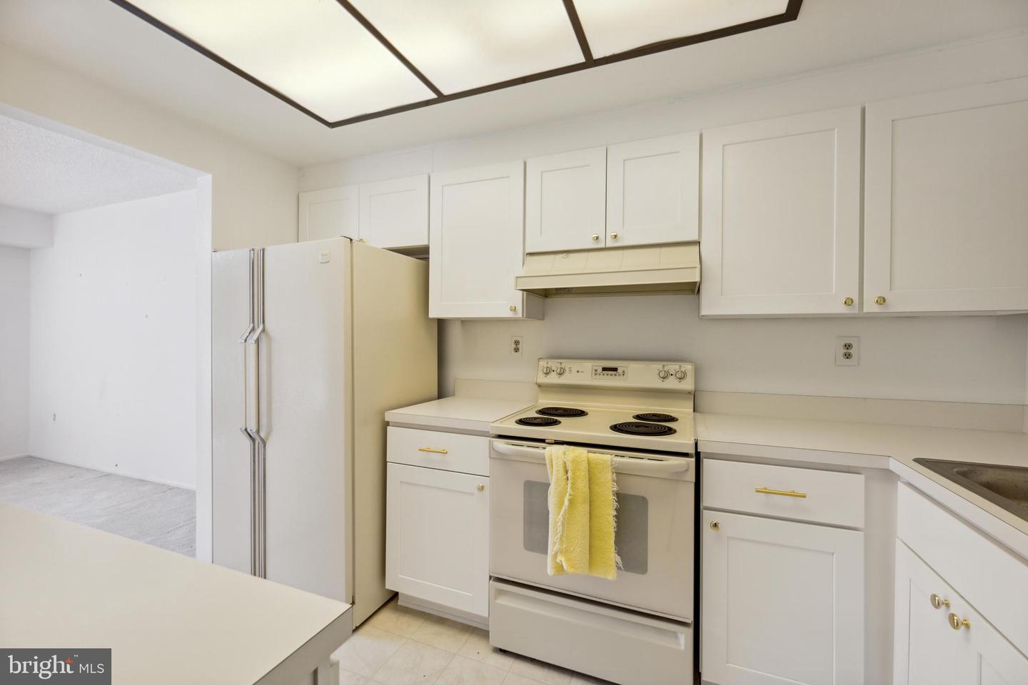 15111 Glade DRIVE Unit: 12-2D