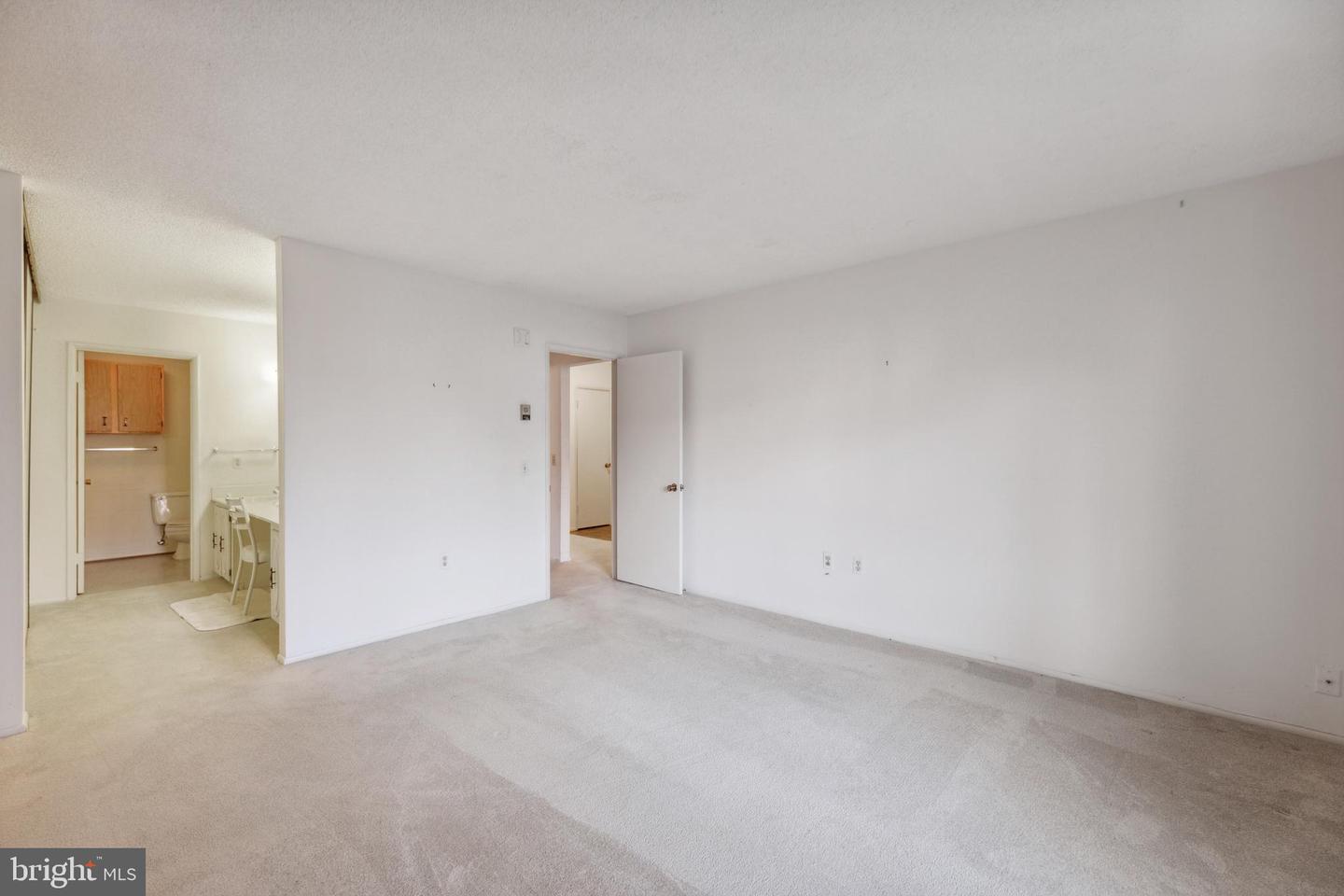 15111 Glade DRIVE Unit: 12-2D