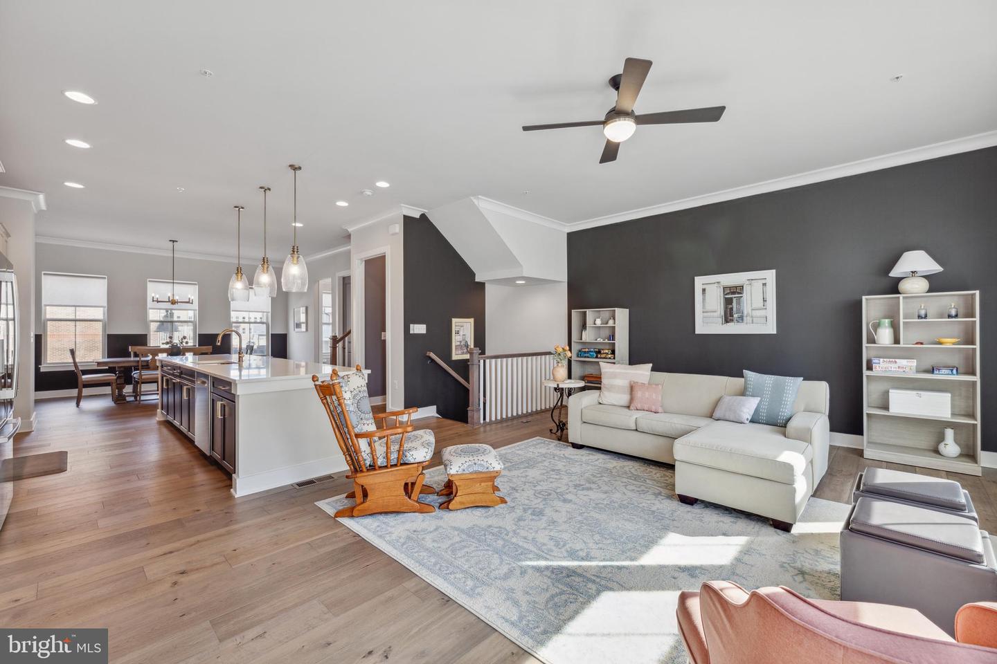 1105 Rockwell AVENUE