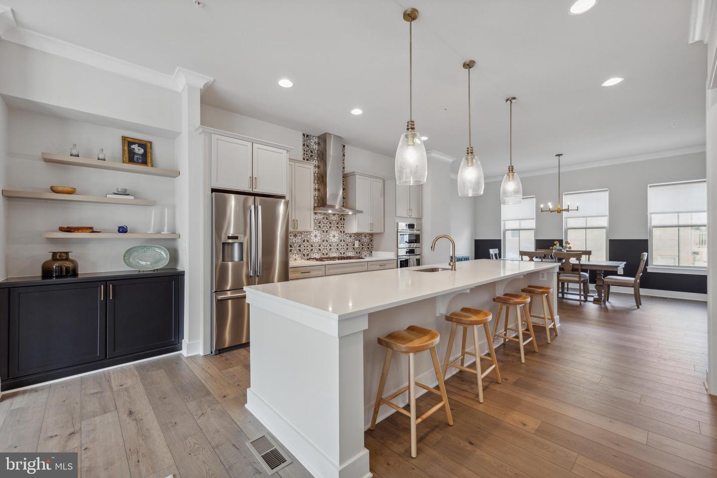 1105 Rockwell AVENUE