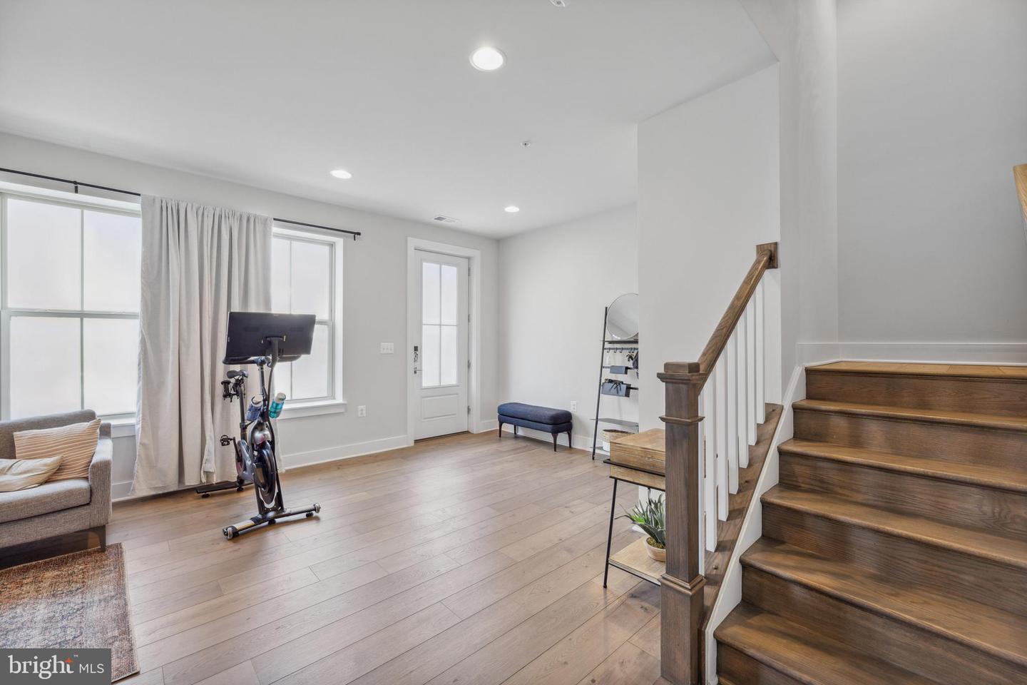 1105 Rockwell AVENUE