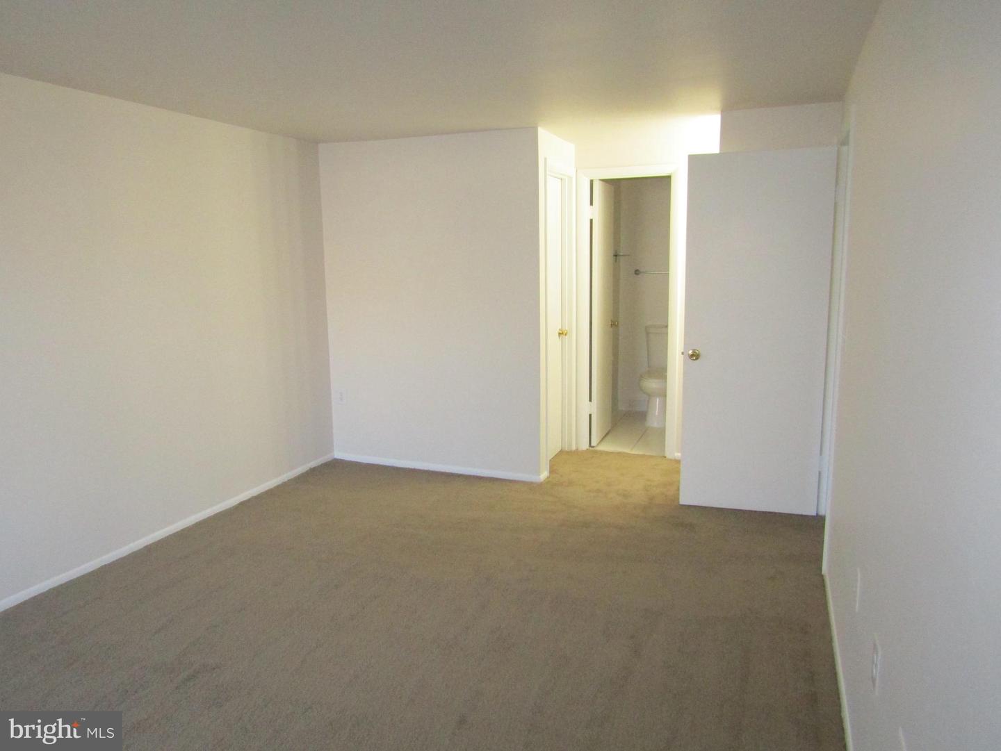 18110 Chalet DRIVE Unit: 12-101