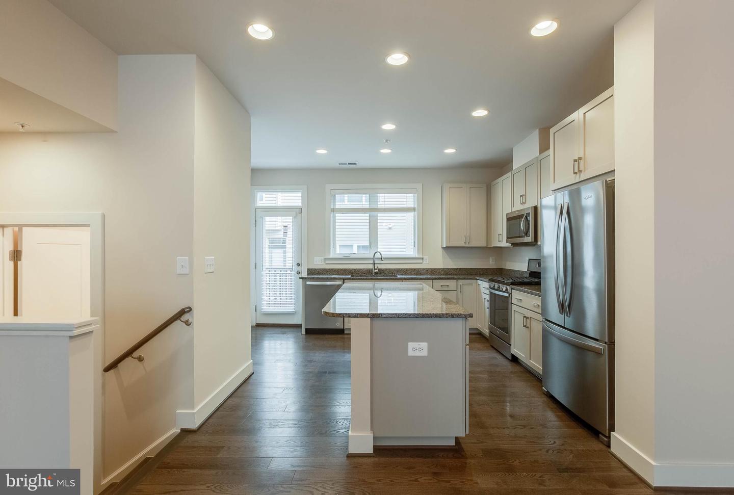 16203 Decker Pl