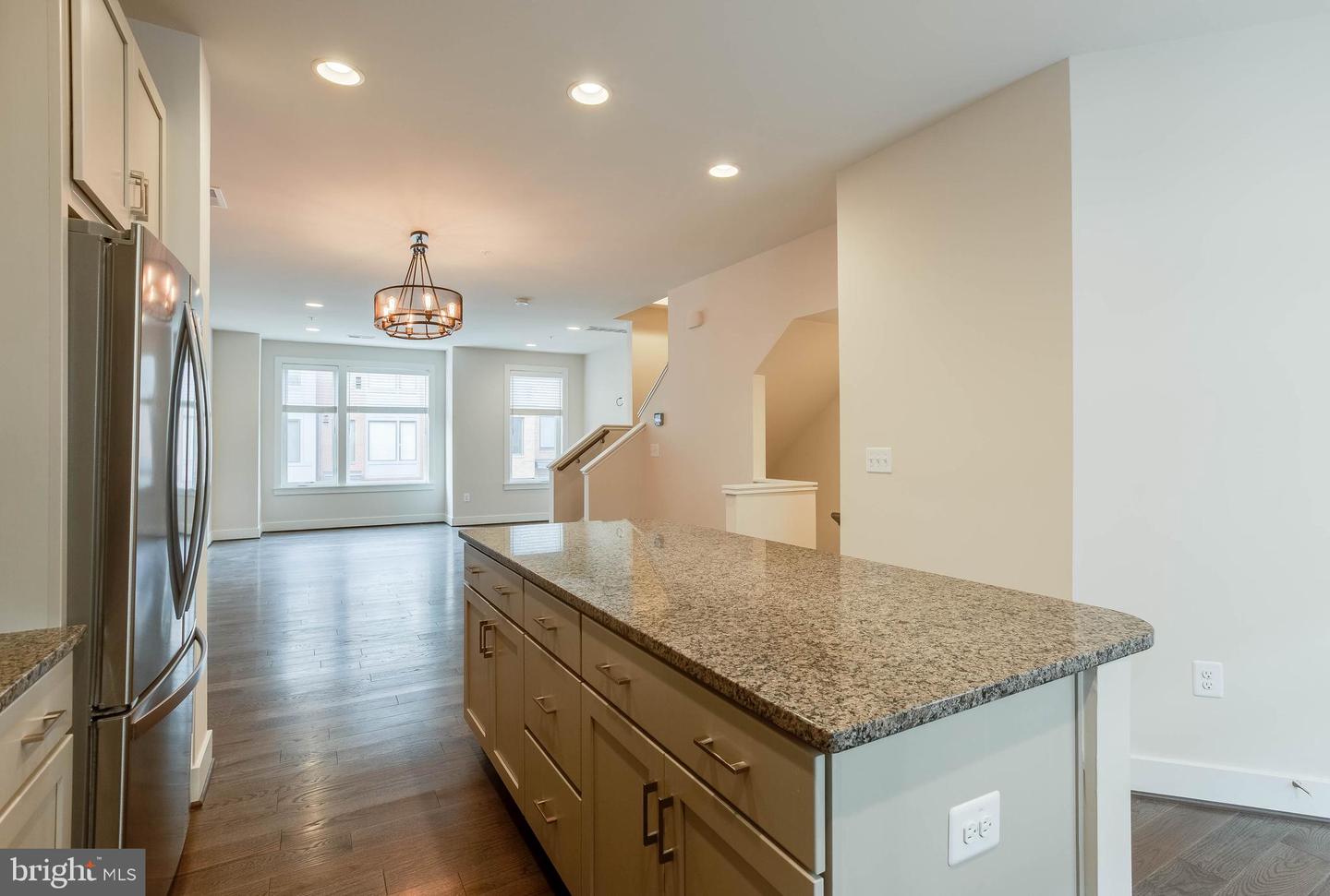 16203 Decker Pl