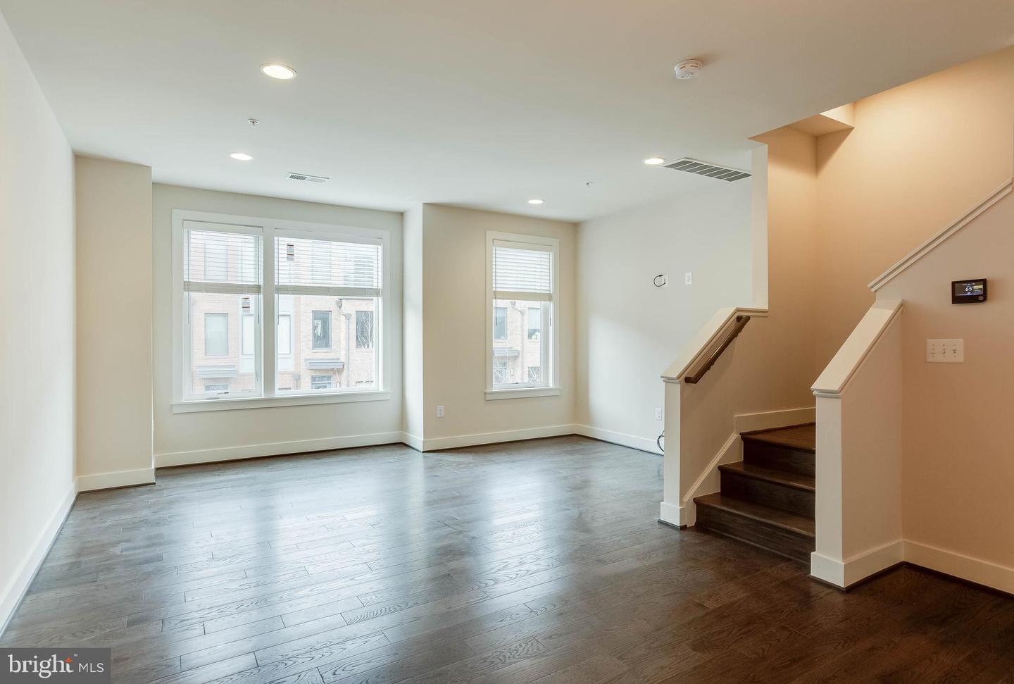16203 Decker Pl