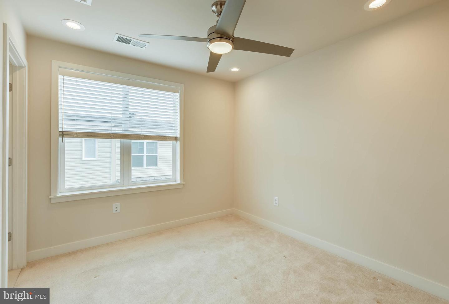 16203 Decker Pl