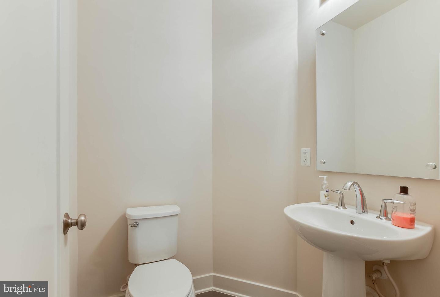 16203 Decker Pl