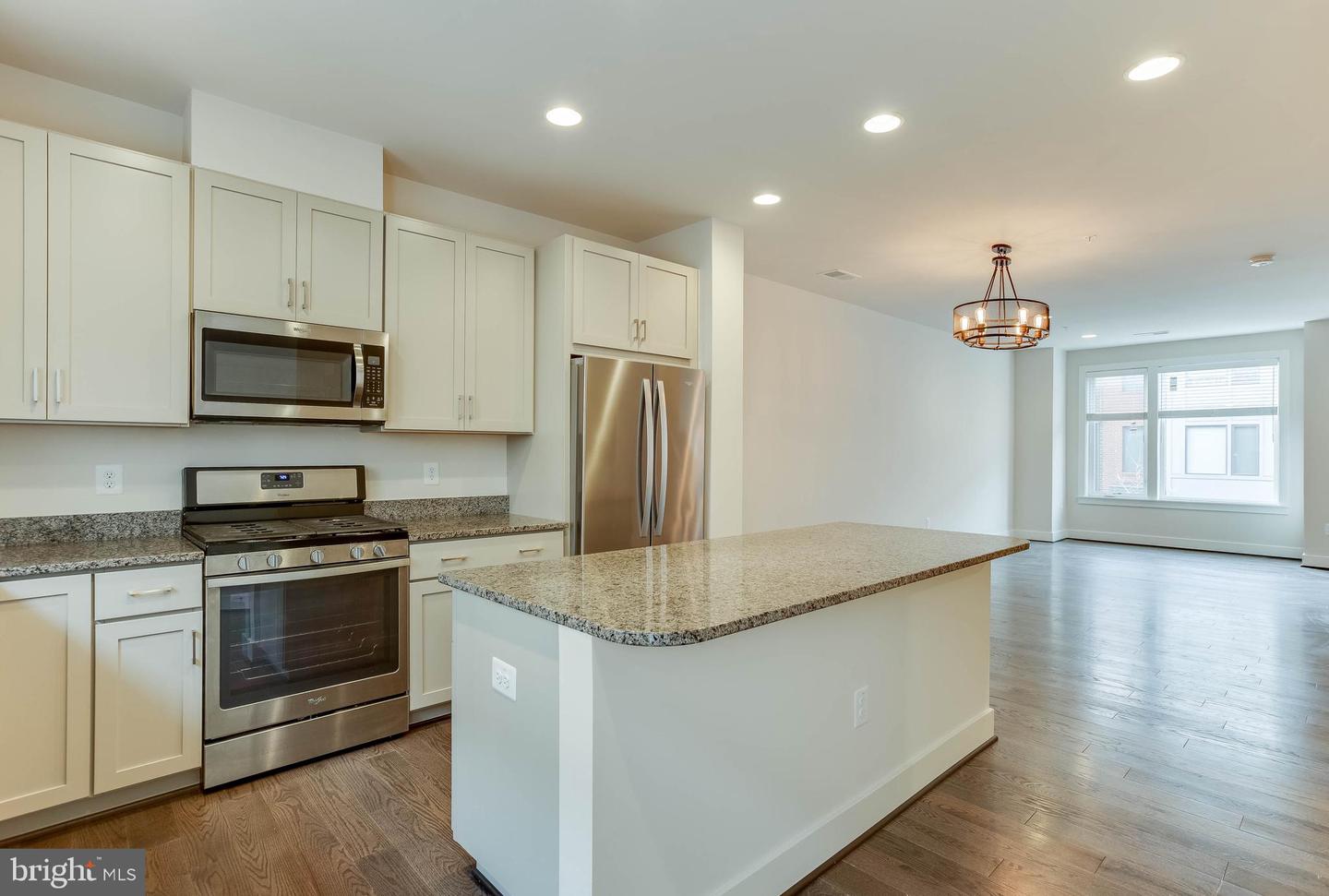 16203 Decker Pl