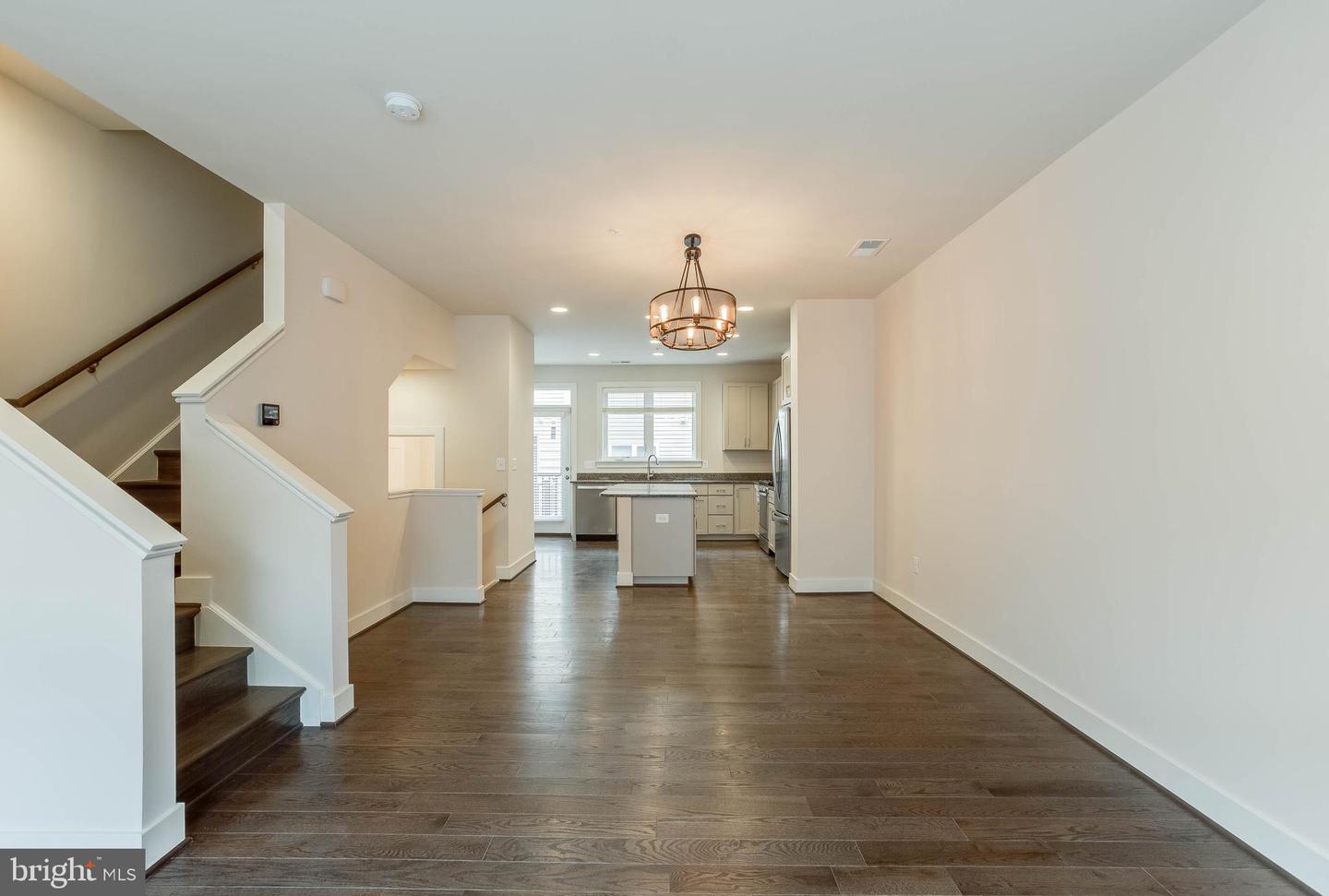 16203 Decker Pl