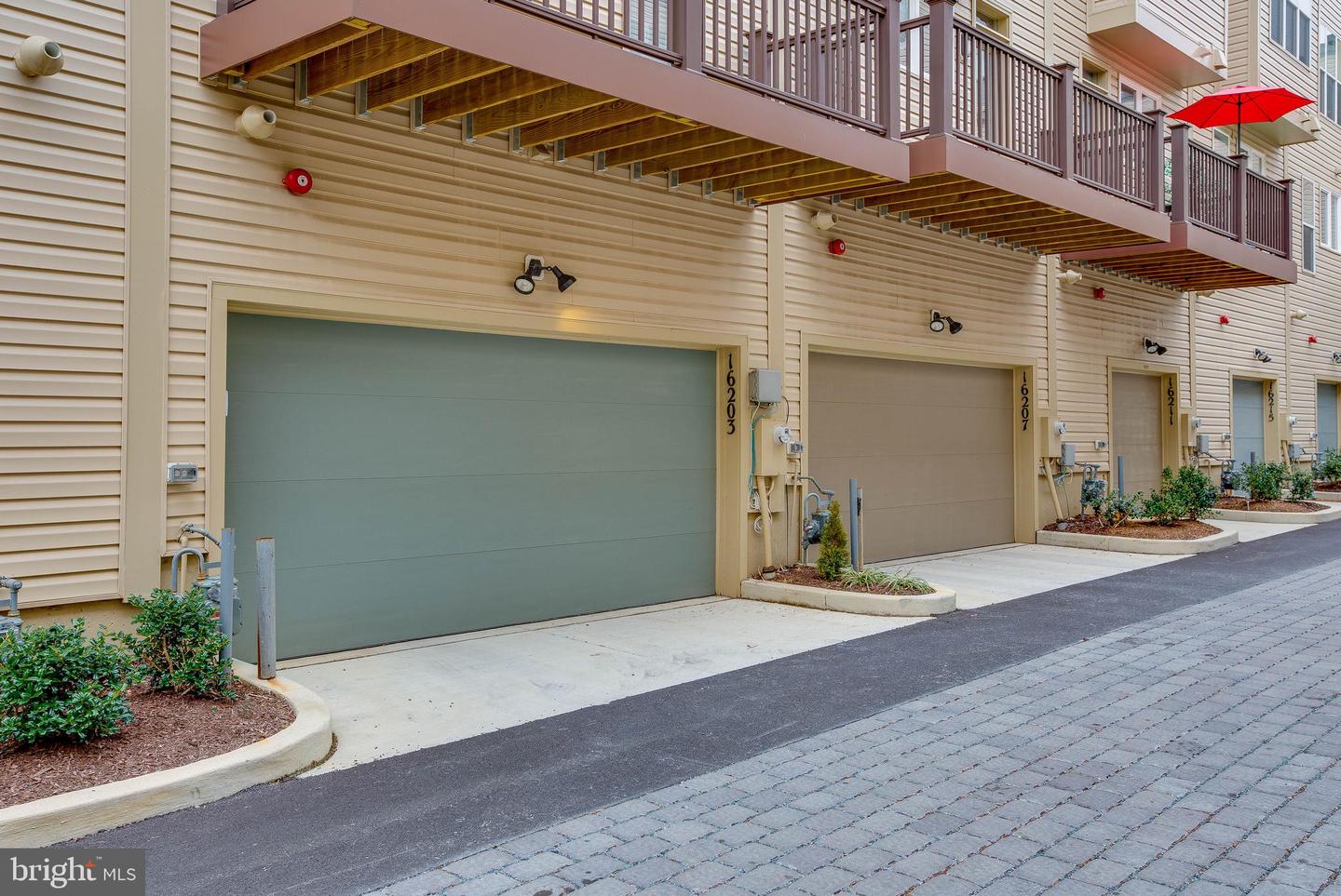 16203 Decker Pl