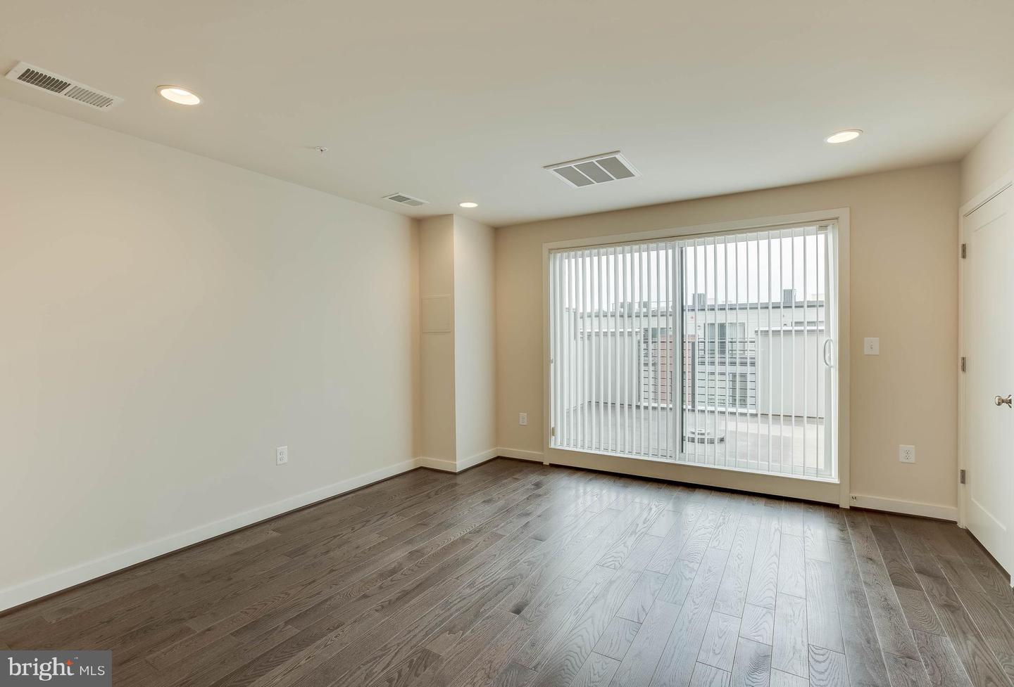 16203 Decker Pl