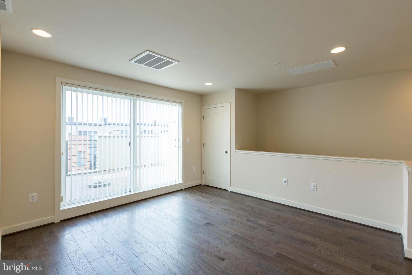 16203 Decker Pl
