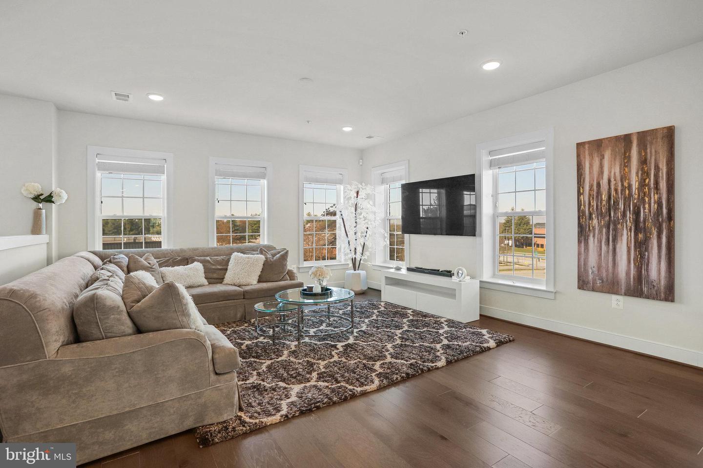 20357 Century BOULEVARD Unit: 176 O