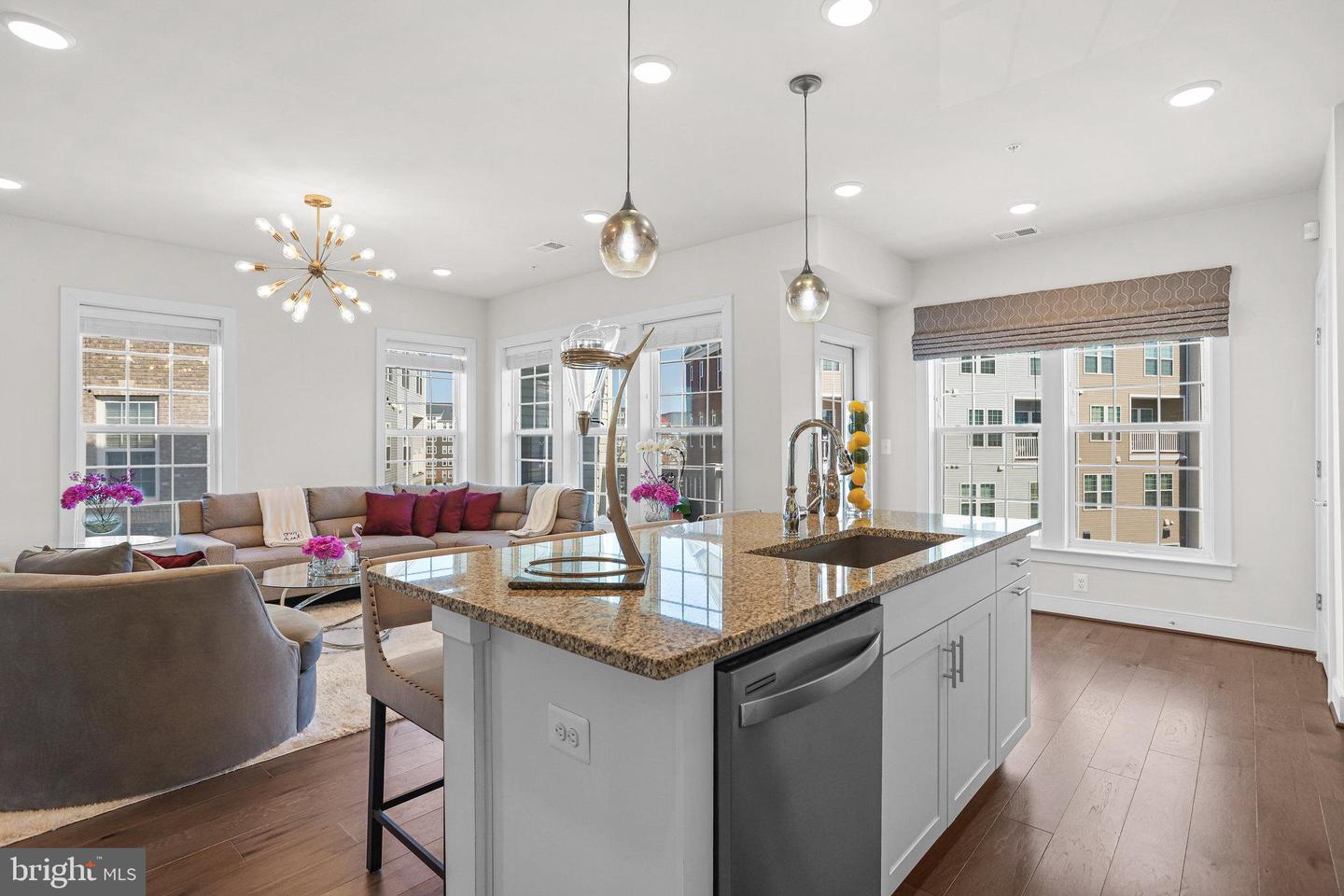 20357 Century BOULEVARD Unit: 176 O