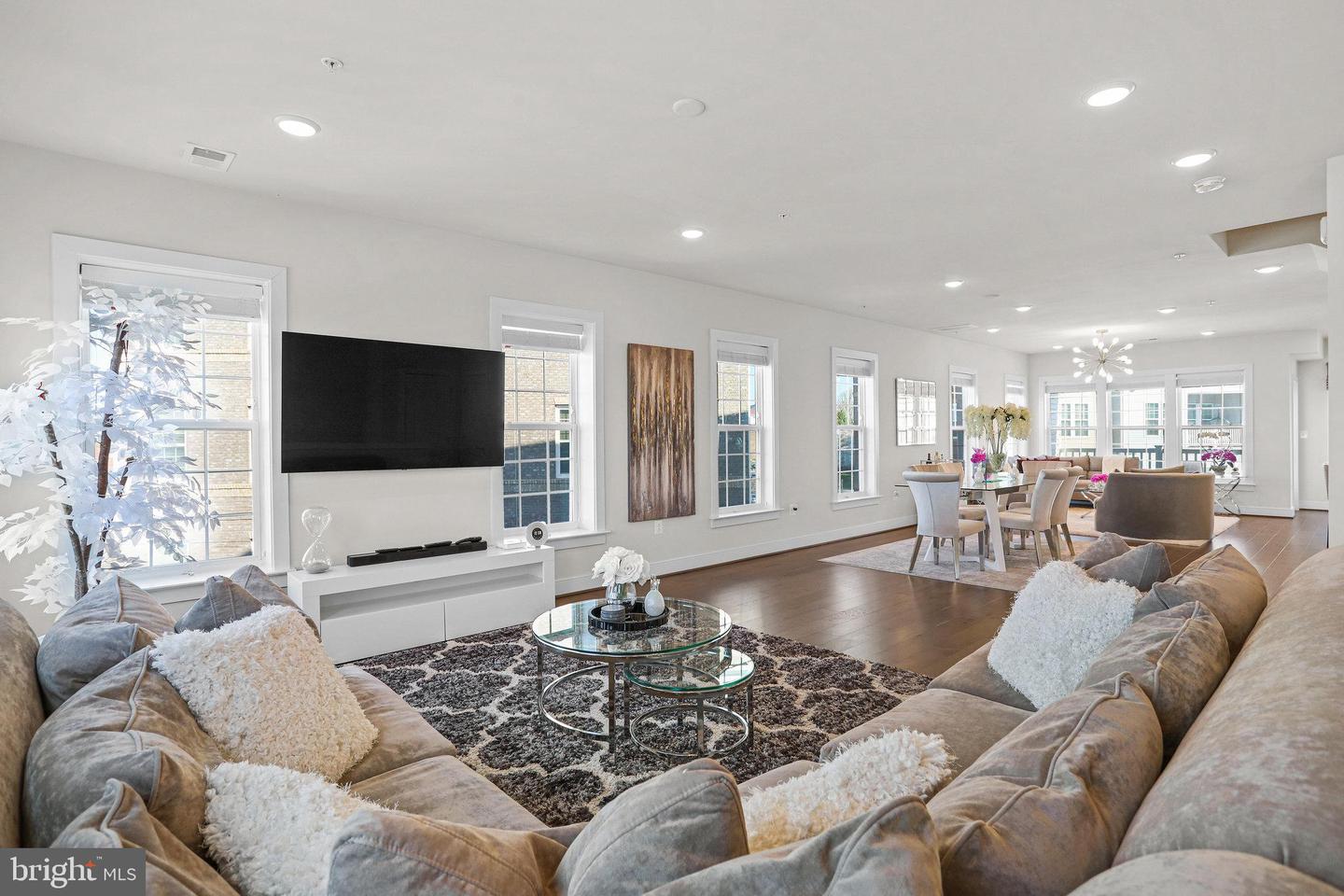 20357 Century BOULEVARD Unit: 176 O