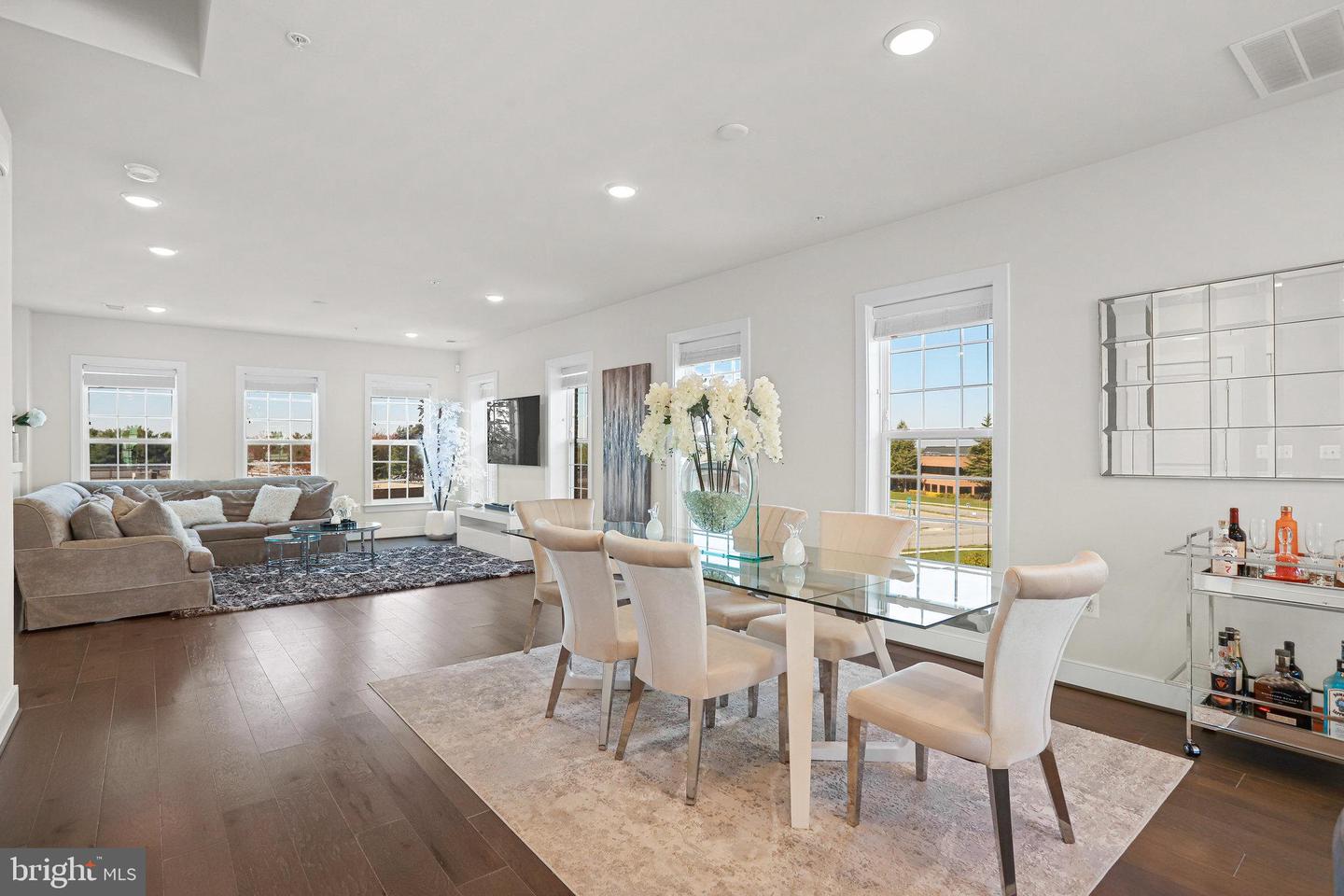 20357 Century BOULEVARD Unit: 176 O