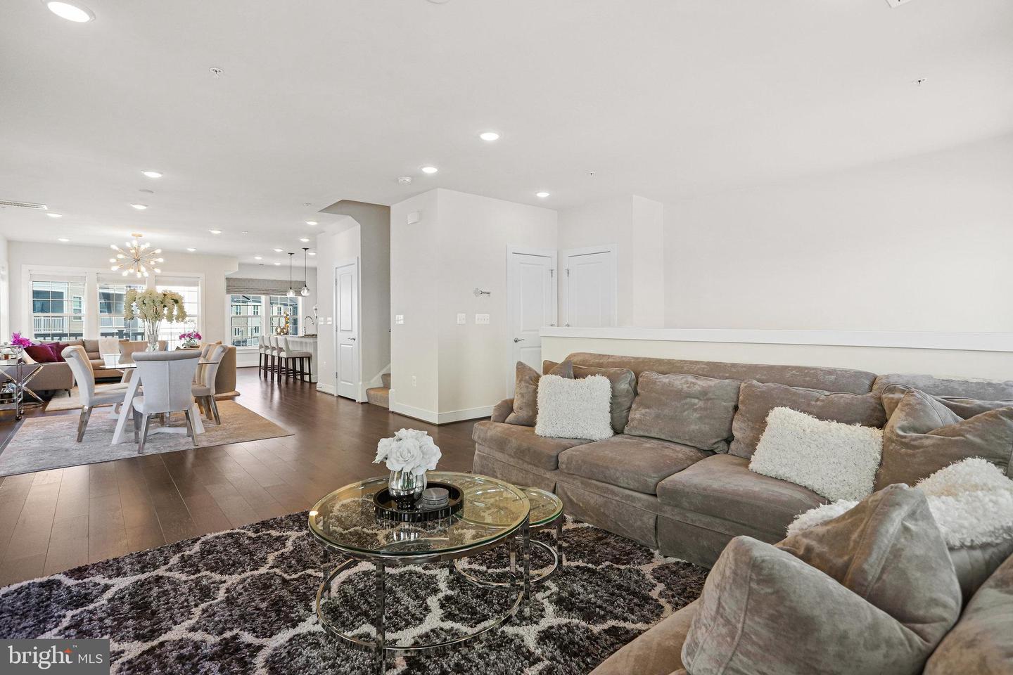 20357 Century BOULEVARD Unit: 176 O
