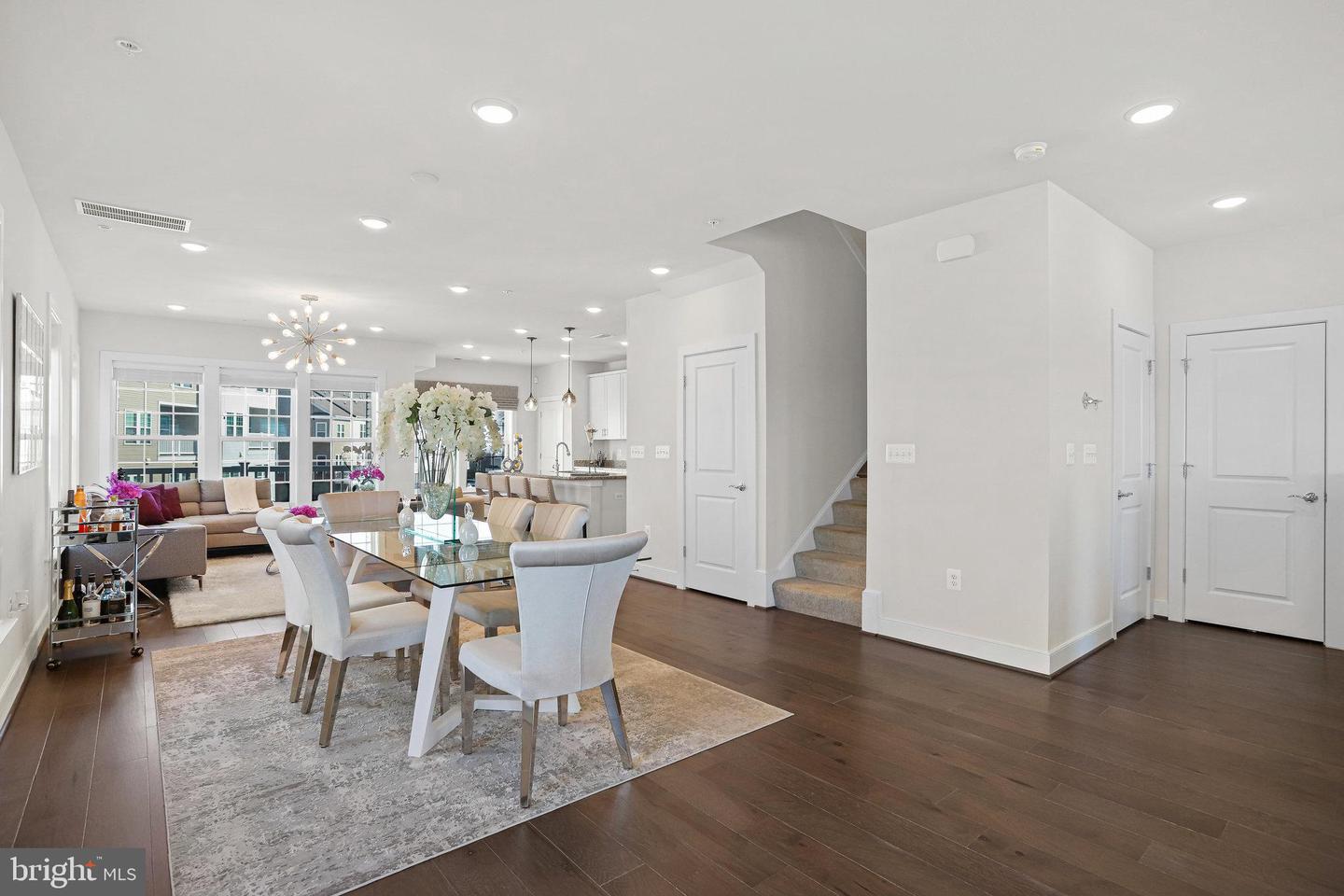 20357 Century BOULEVARD Unit: 176 O