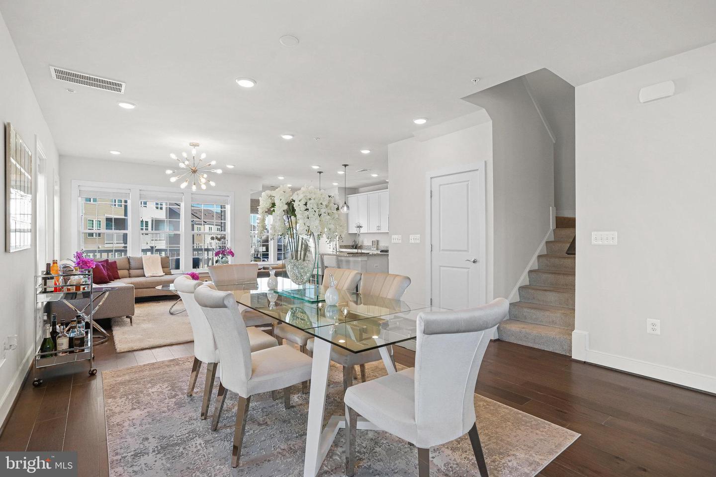 20357 Century BOULEVARD Unit: 176 O