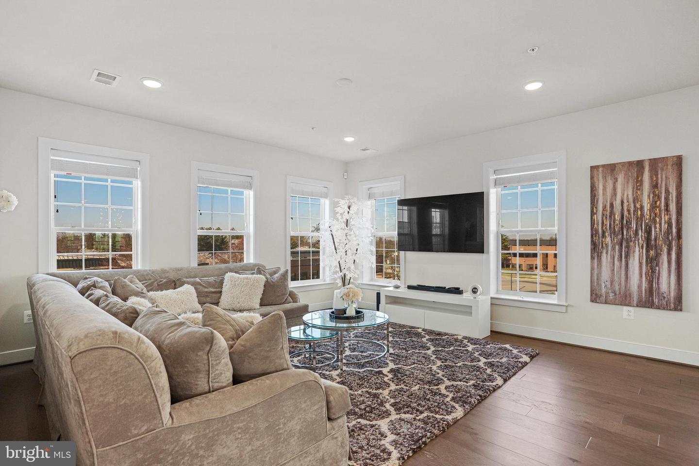 20357 Century BOULEVARD Unit: 176 O