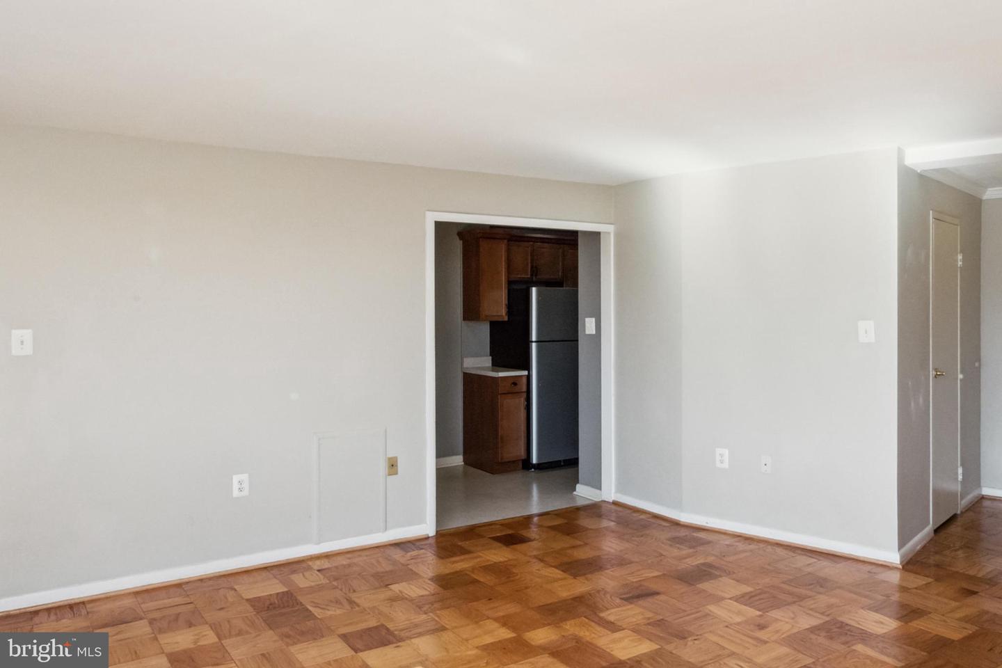 10201 Grosvenor Unit: 1228