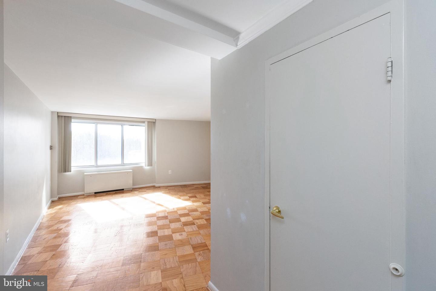 10201 Grosvenor Unit: 1228