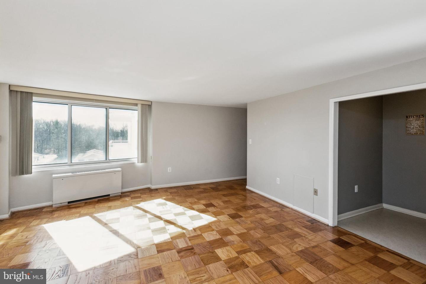 10201 Grosvenor Unit: 1228