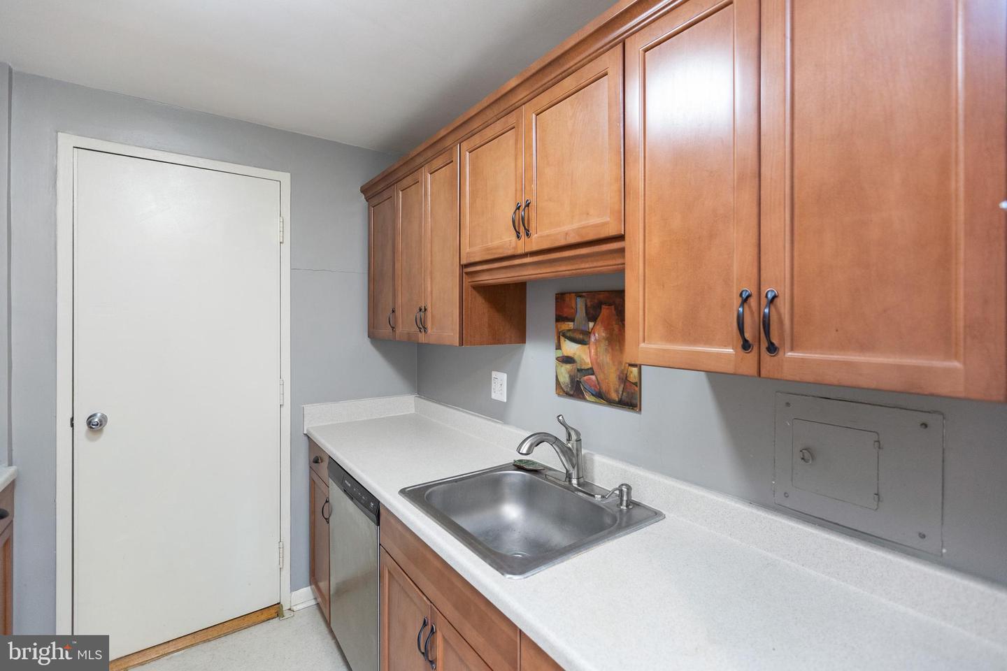 10201 Grosvenor Unit: 1228