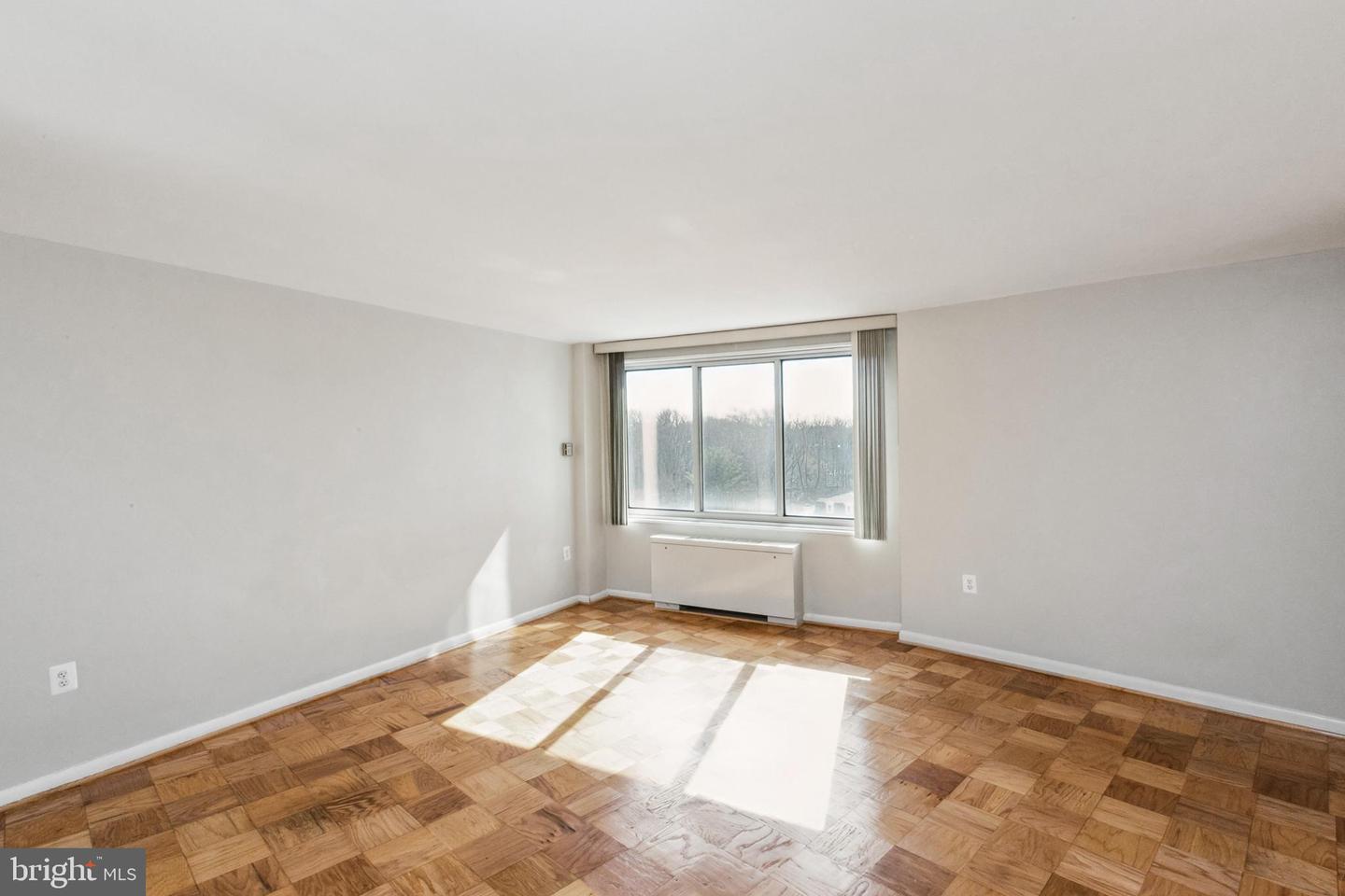 10201 Grosvenor Unit: 1228