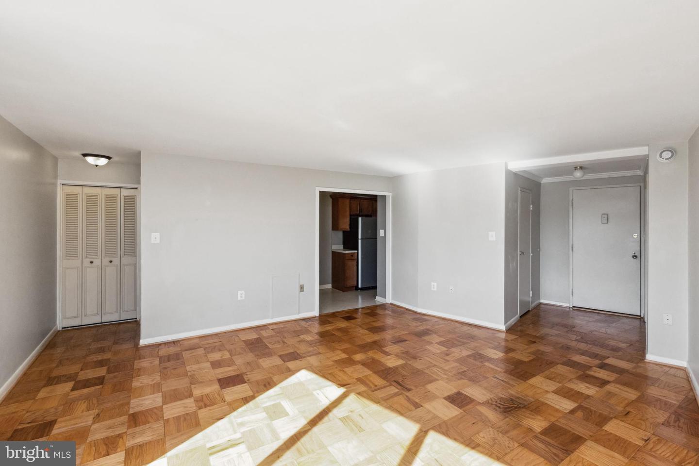 10201 Grosvenor Unit: 1228