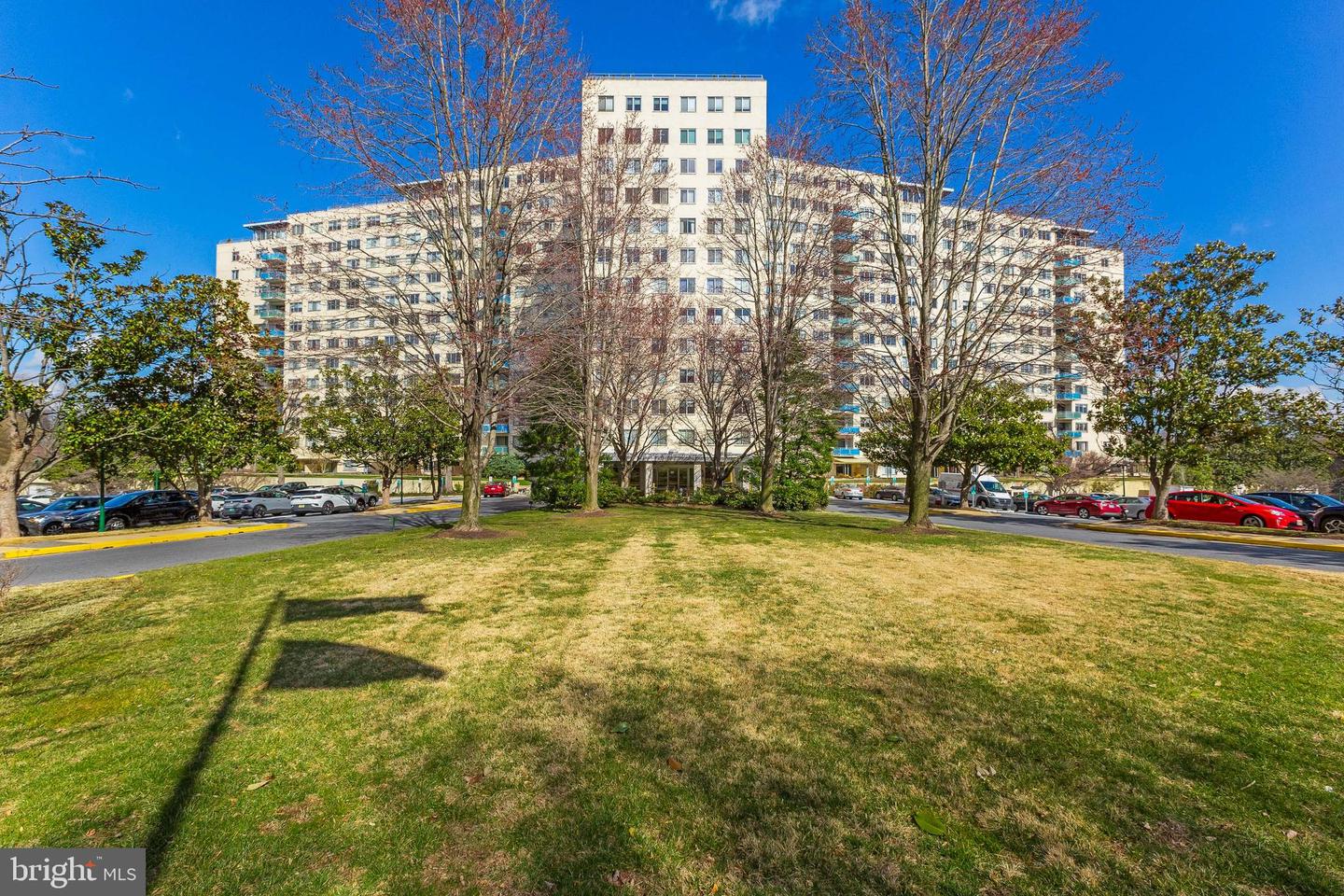 10201 Grosvenor Unit: 1228