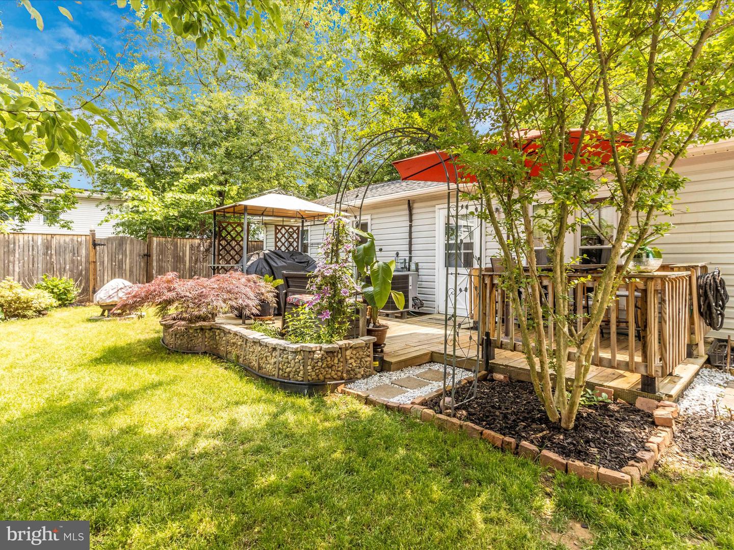 8207 Shady Spring DRIVE