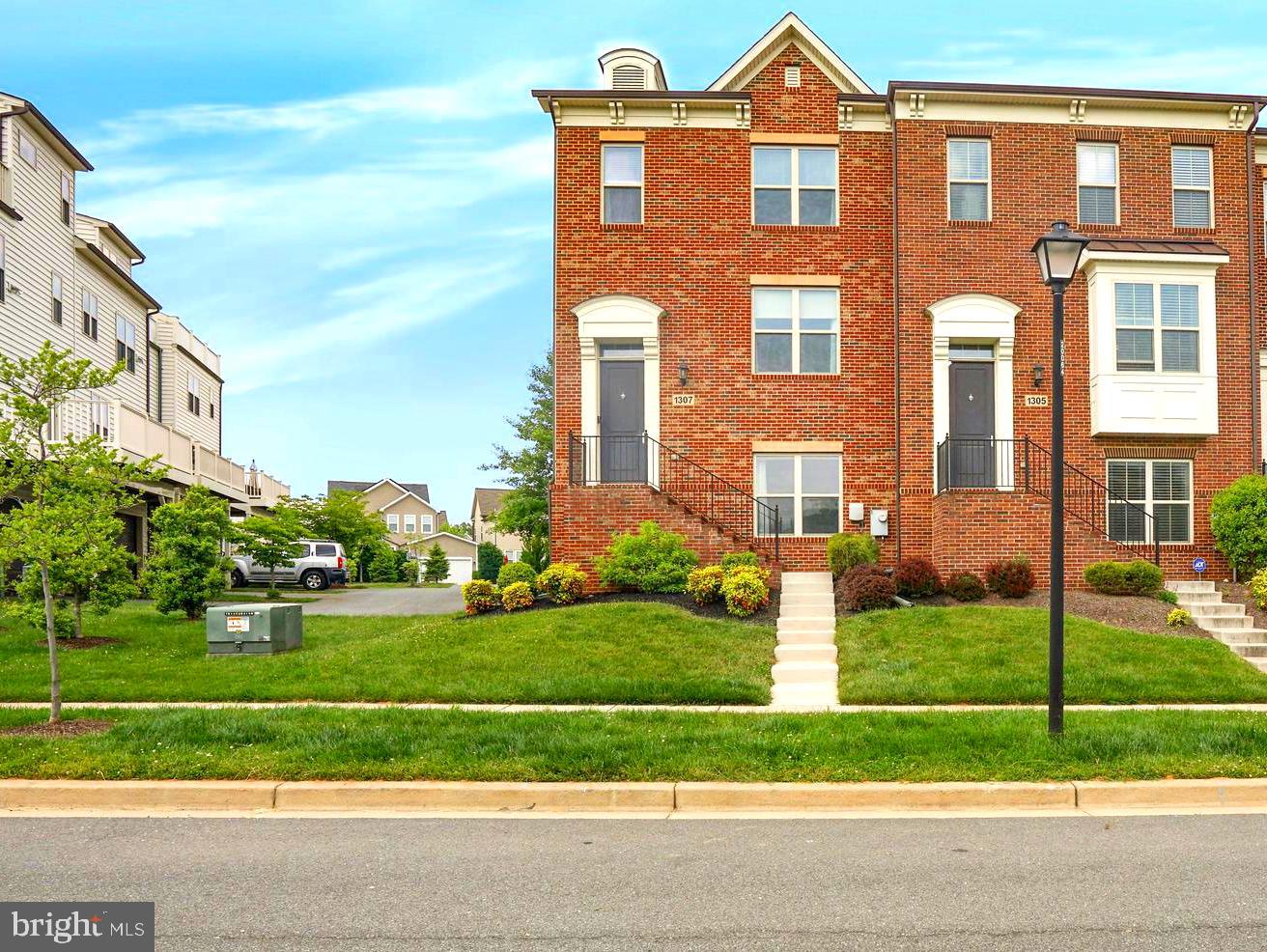 1307 Autumn Brook AVENUE