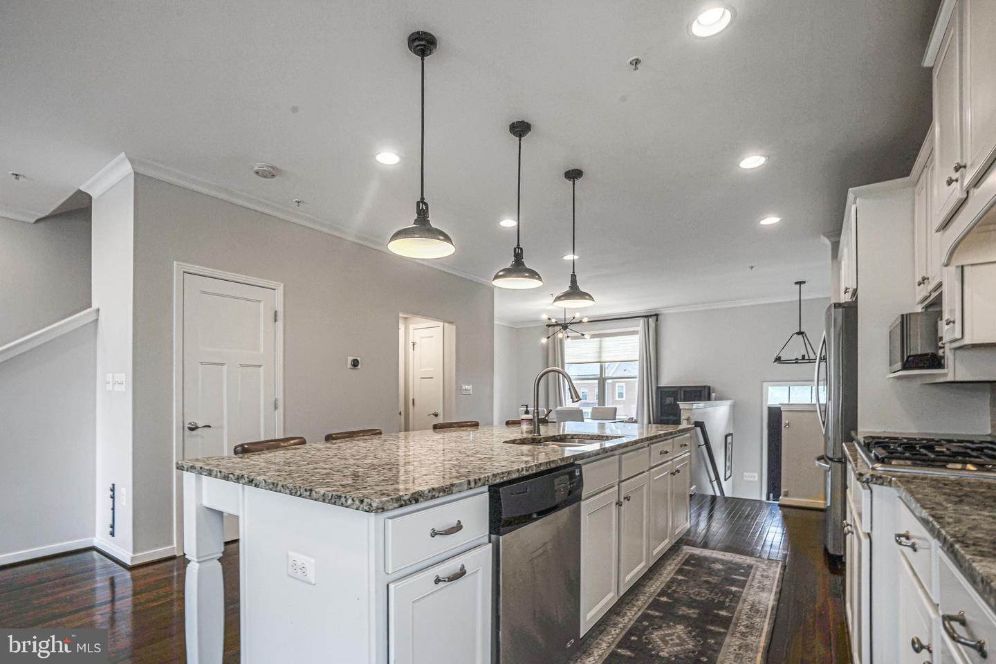 1307 Autumn Brook AVENUE