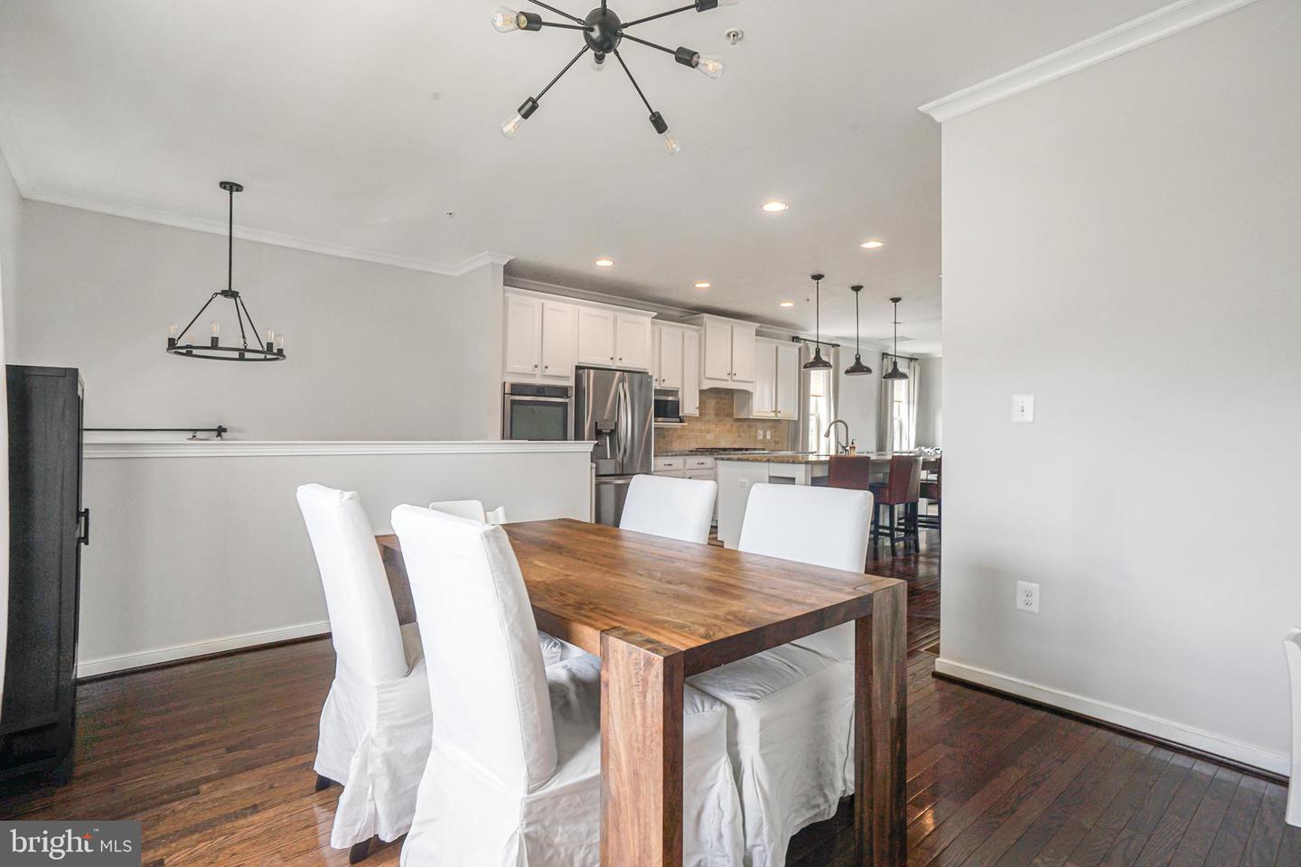 1307 Autumn Brook AVENUE